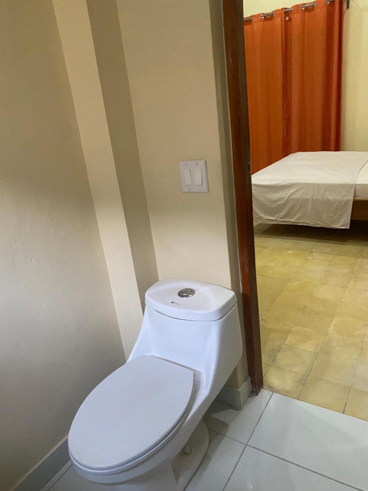 Apartamentos Casa Amarilla Granada Buitenkant foto
