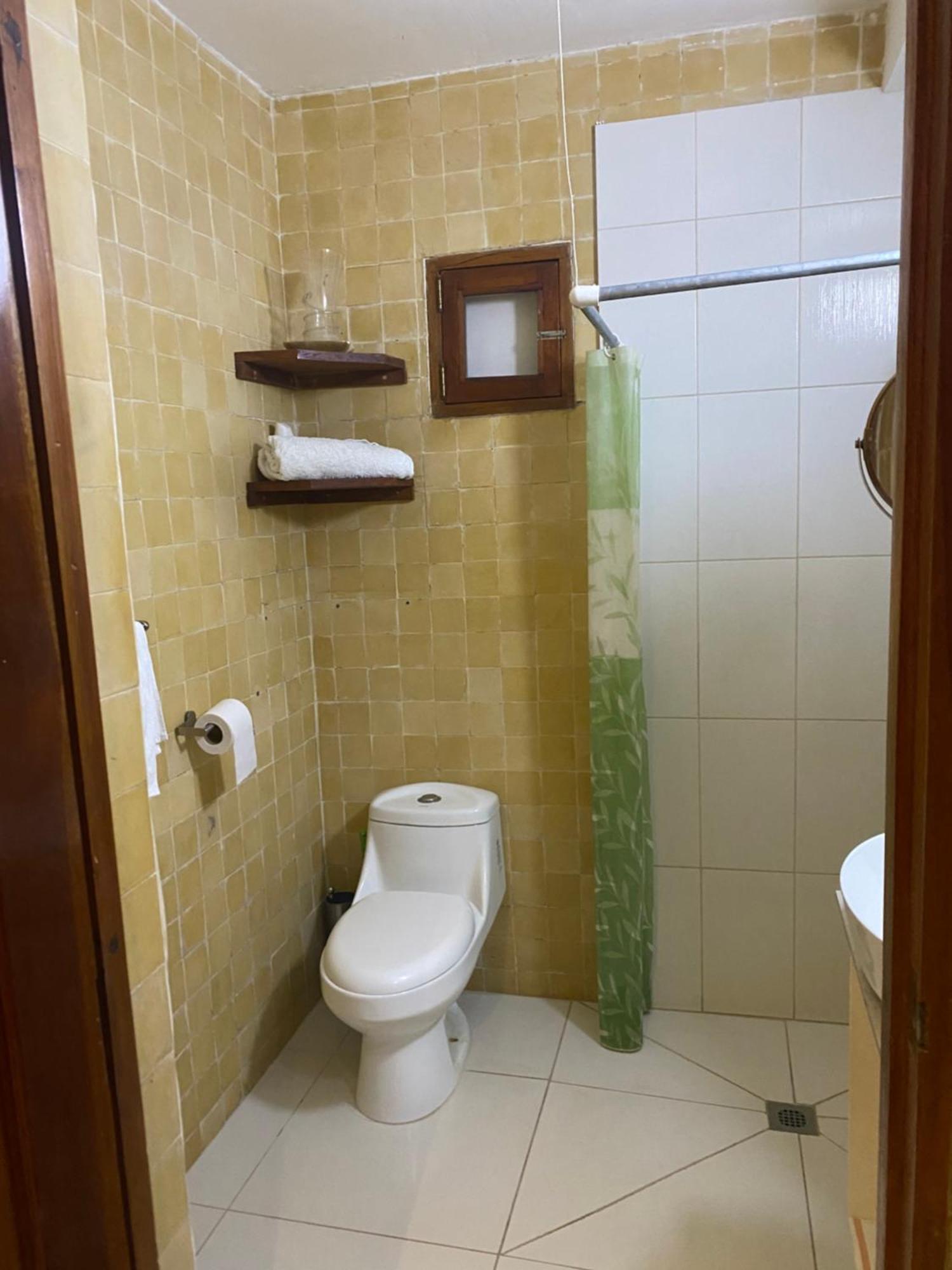 Apartamentos Casa Amarilla Granada Buitenkant foto