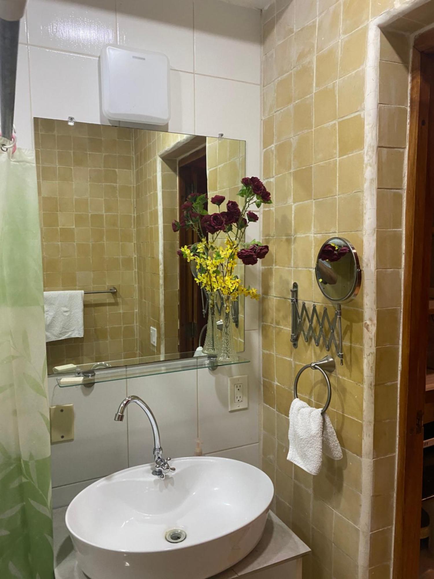 Apartamentos Casa Amarilla Granada Buitenkant foto