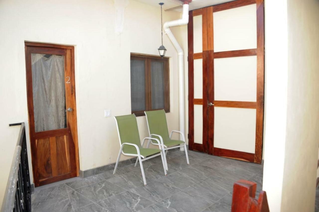 Apartamentos Casa Amarilla Granada Buitenkant foto