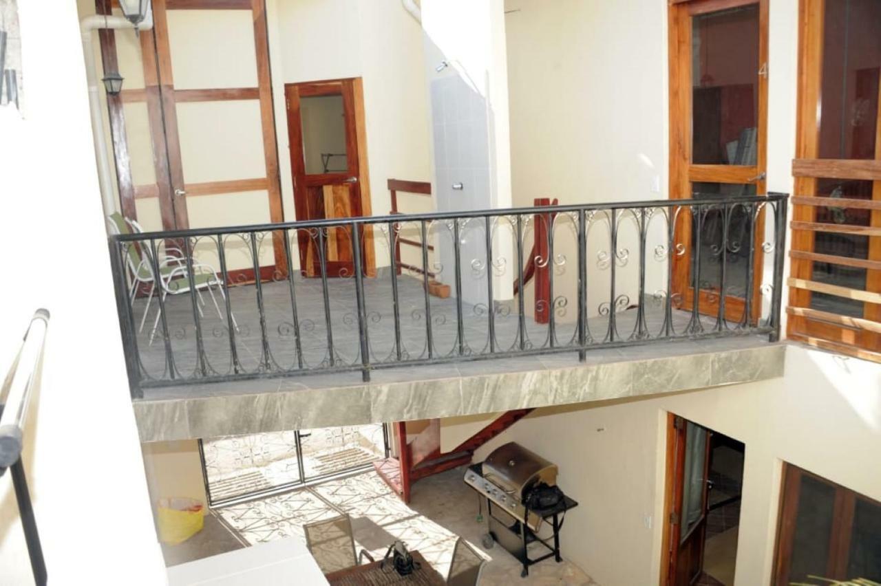 Apartamentos Casa Amarilla Granada Buitenkant foto